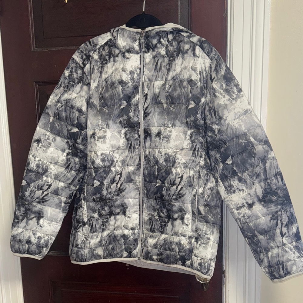 Men’s Light Puffer Jacket w/ hood